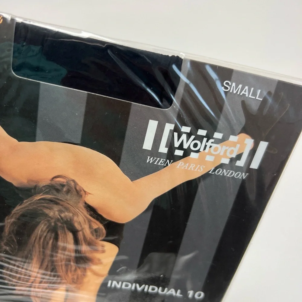 Wolford Individual 10 Denier Tights Style 116 40 in Black Size Small Matte NEW‎